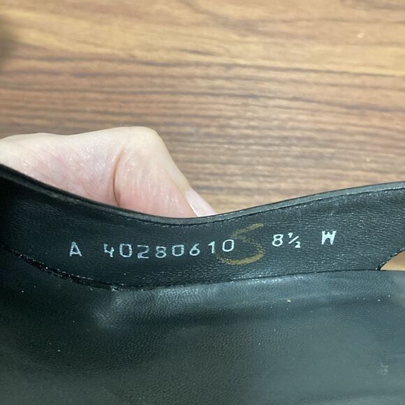 Stuart Weitzman Black Patent Leather Sling Back Peep Toe Pumps. Size 8.5. - Picture 8 of 9